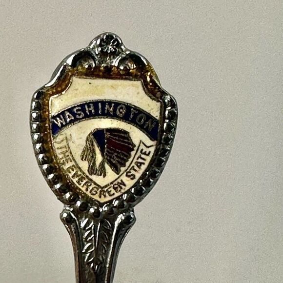 Washington The Evergreen state silver plated souvenir spoon - Picture 3 of 6